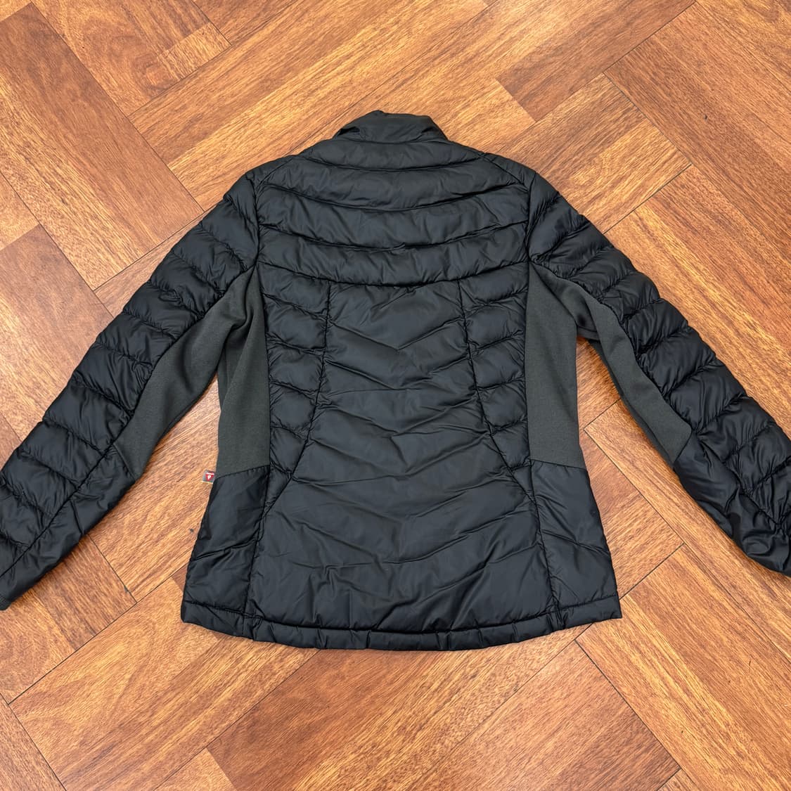 여성용 95 아디다스 블랙 프리마로프트 경량 패딩 상품이미지3