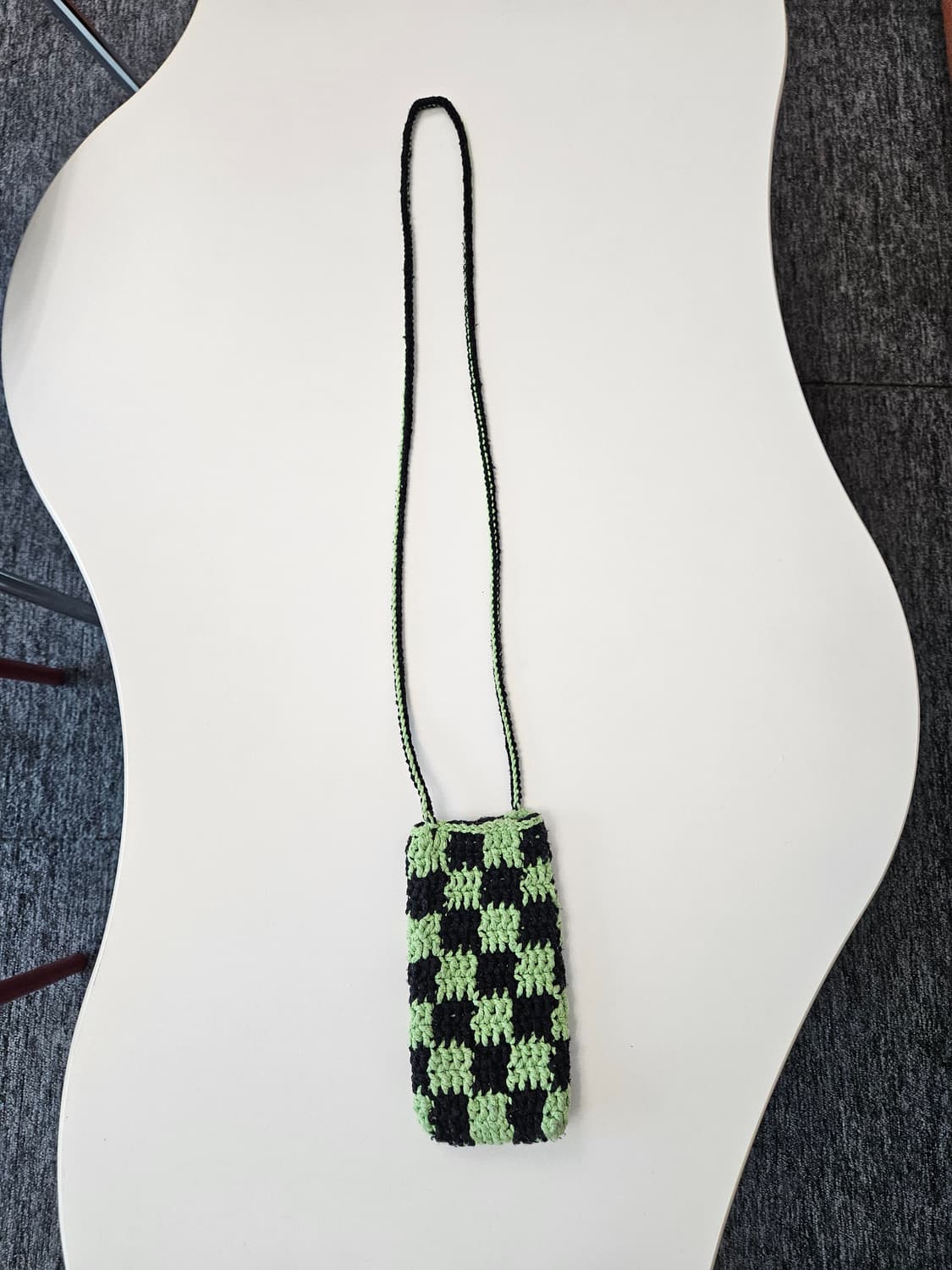 체커보드 니트 크로스백 상품이미지1