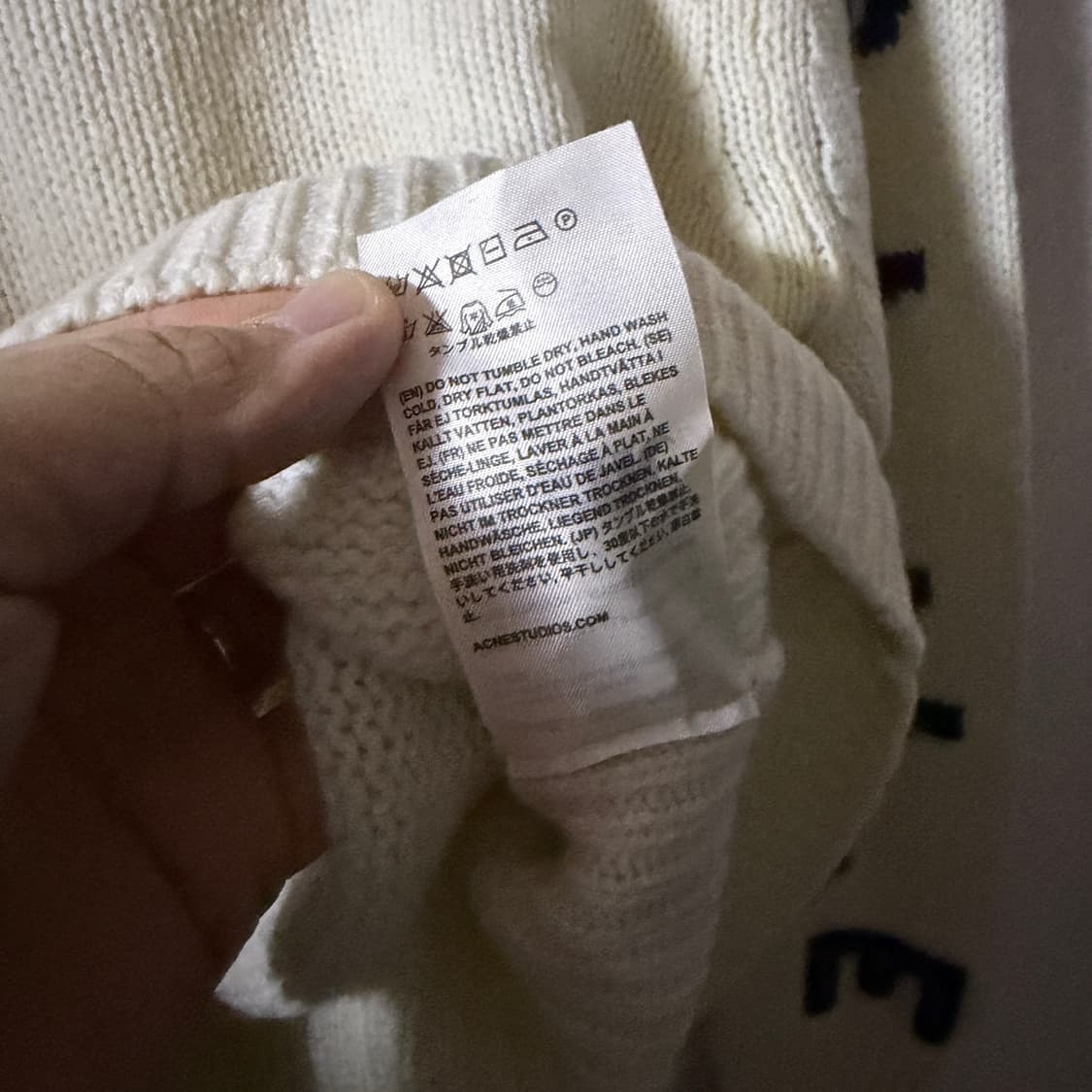 아크네스튜디오 레터링 니트 S (여성 55정도) 상품이미지4