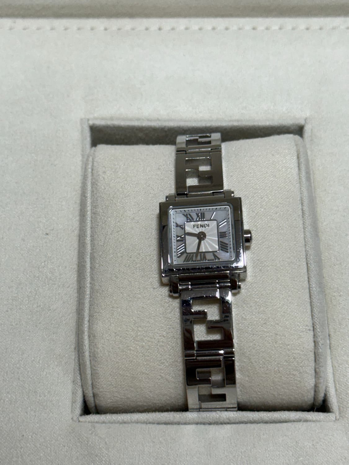 펜디 뉴콰드로 여성용 시계 상품이미지6