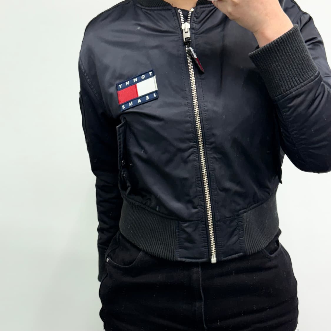 [XS] 타미힐피거 빅로고 크롭 점퍼 상품이미지2