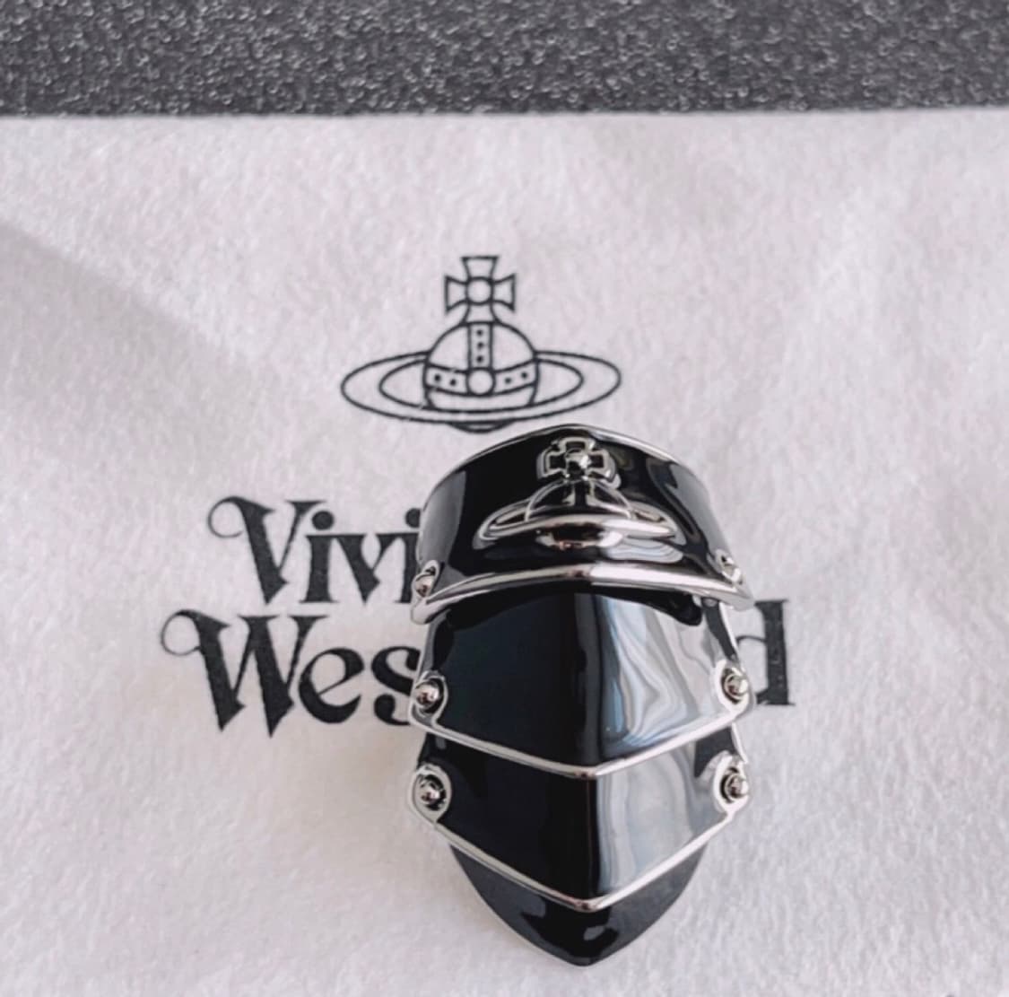 비비안웨스트우드 아카이브 블랙실버 아르테미스 너클링 반지 상품이미지2