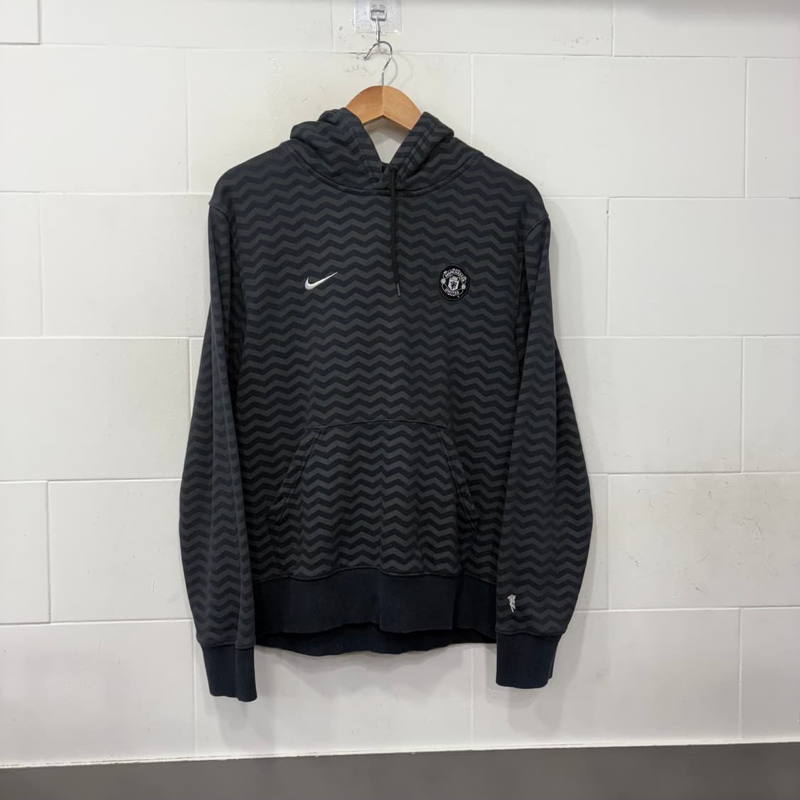 나이키 스우시 스트릿 맨유 후드티 상품이미지1