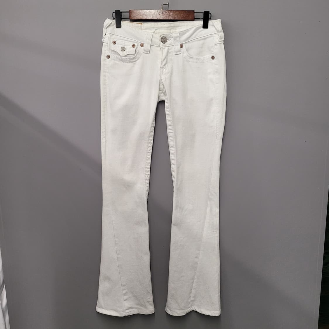 True Religion 트루릴리젼 Y2K 로우라이즈 부츠컷 화이트진 상품이미지2