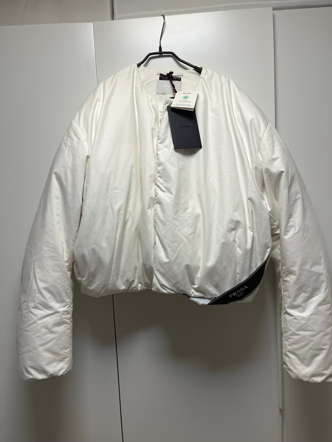 프라다 봄버 (거의 새제품) 상품이미지1