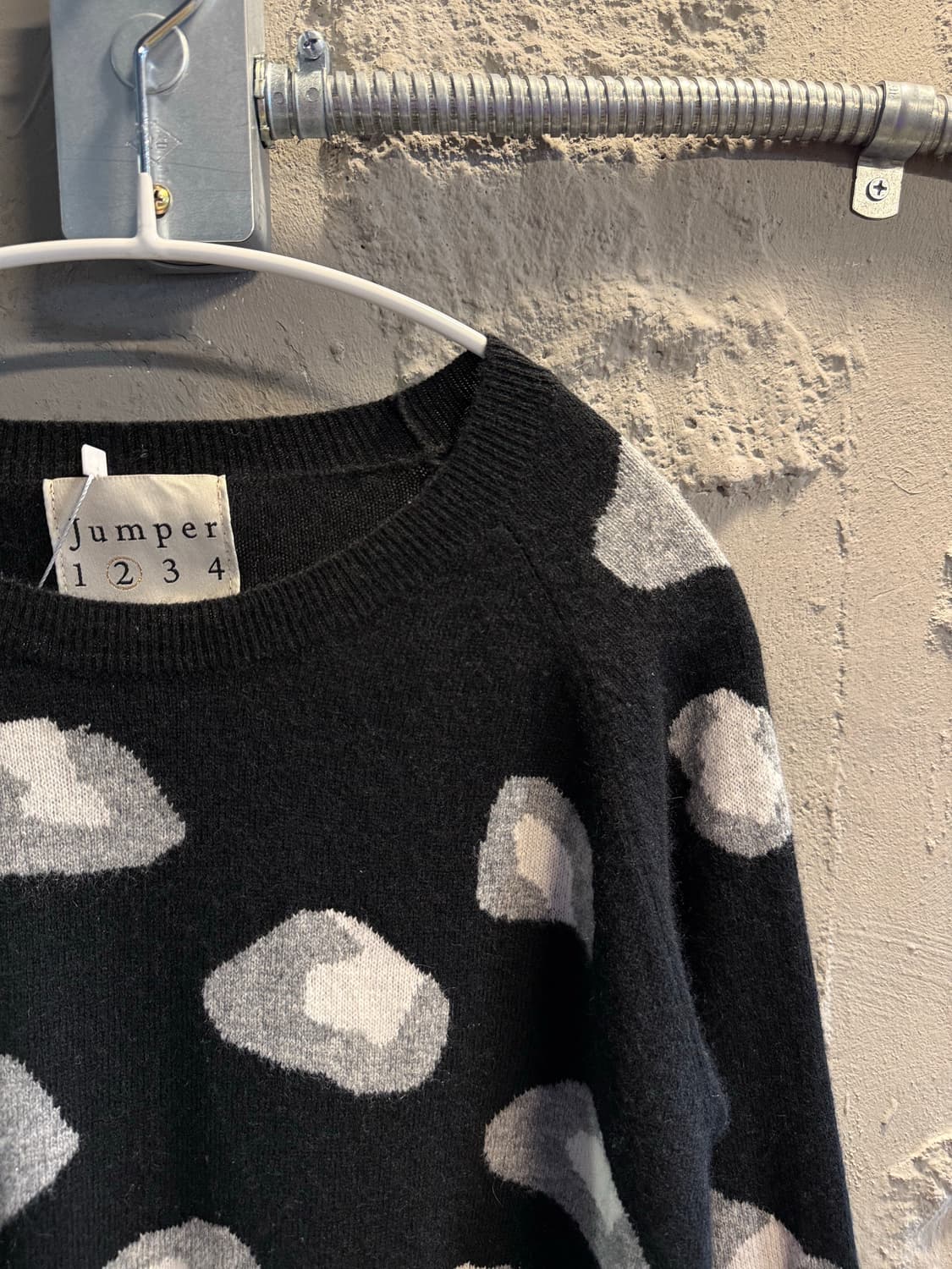 점퍼 JUMPER 1234 도트 패턴 캐시미어 니트 블랙 2 상품이미지3