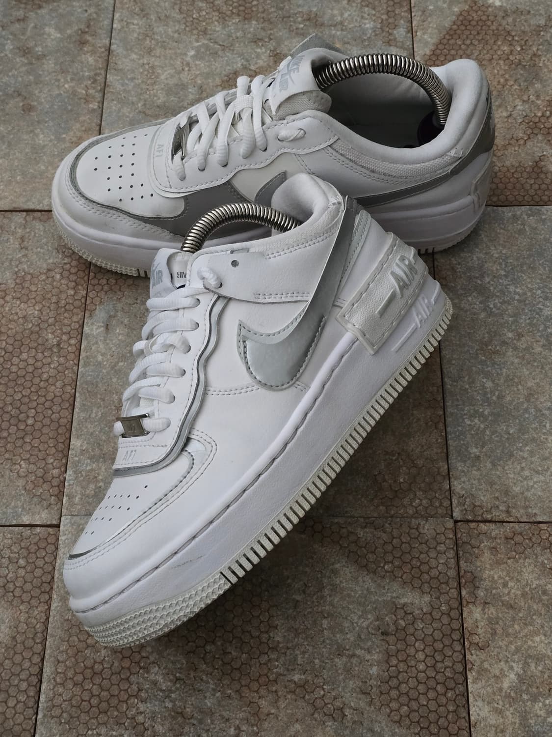 (225)나이키 에어포스 1 쉐도우 화이트 실버 상품이미지3