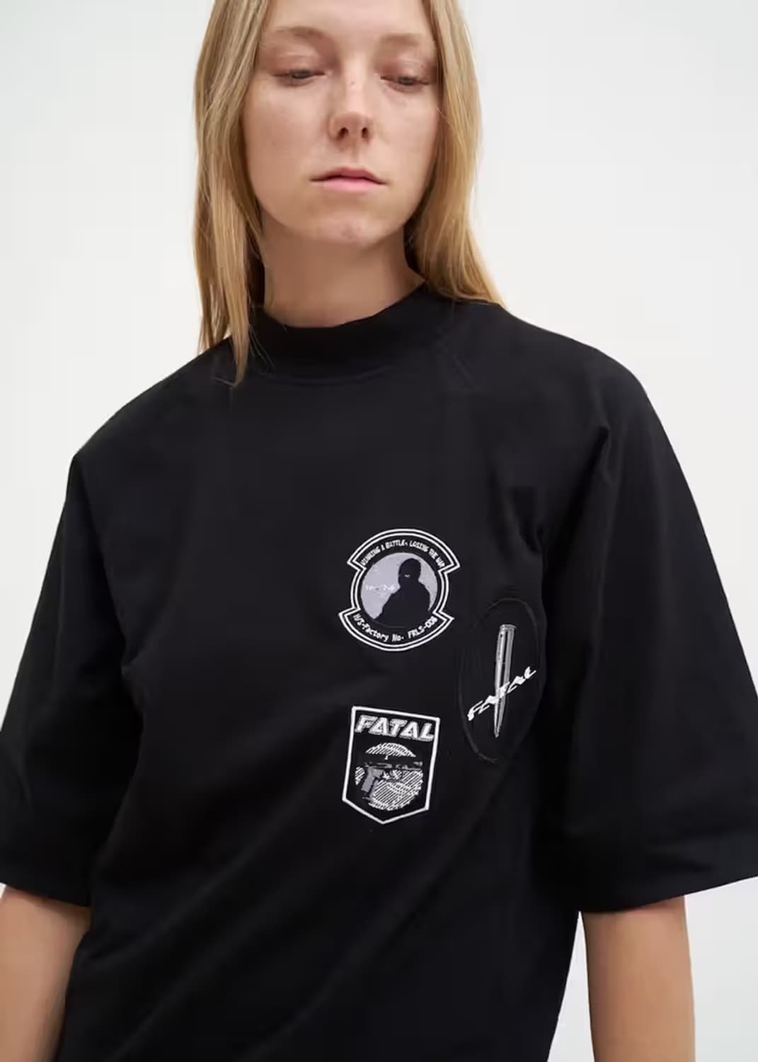 hyein seo 혜인서 모크넥 반팔 티셔츠 상품이미지2