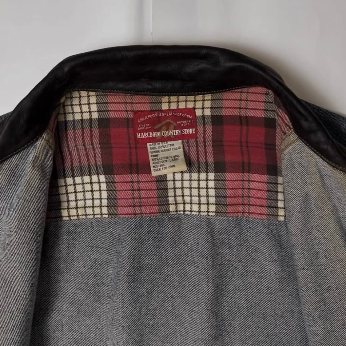 90s Vintage Marlboro 카운티 데님 트러커 자켓 상품이미지5