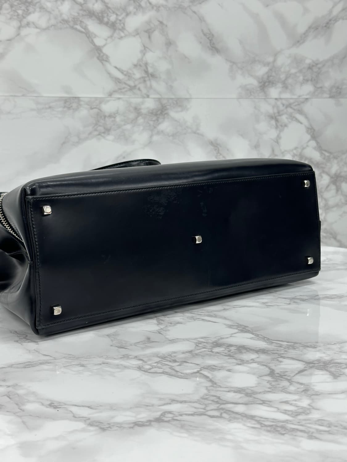 페레가모 간치니 레더 핸드백  상품이미지8