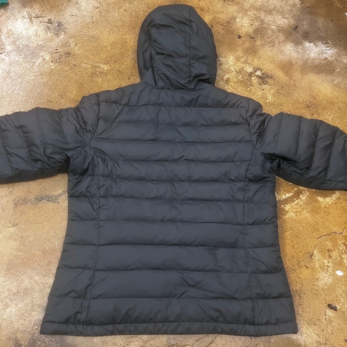 컬럼비아 양면 블랙 도트 경량 얇 패딩  상품이미지6