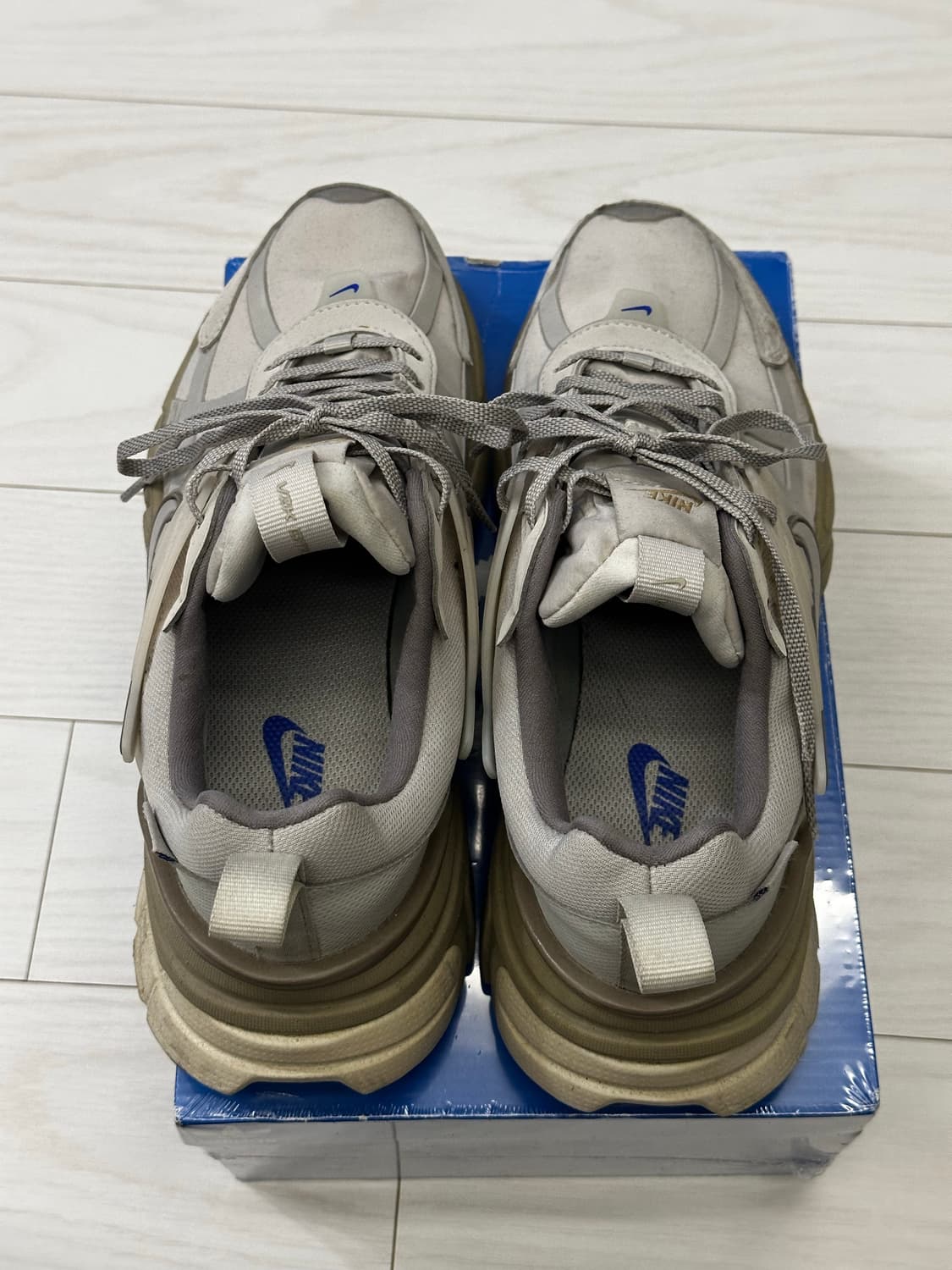 나이키 우먼스 V2K 고어텍스 라이트아이언오어카키 240mm 상품이미지2