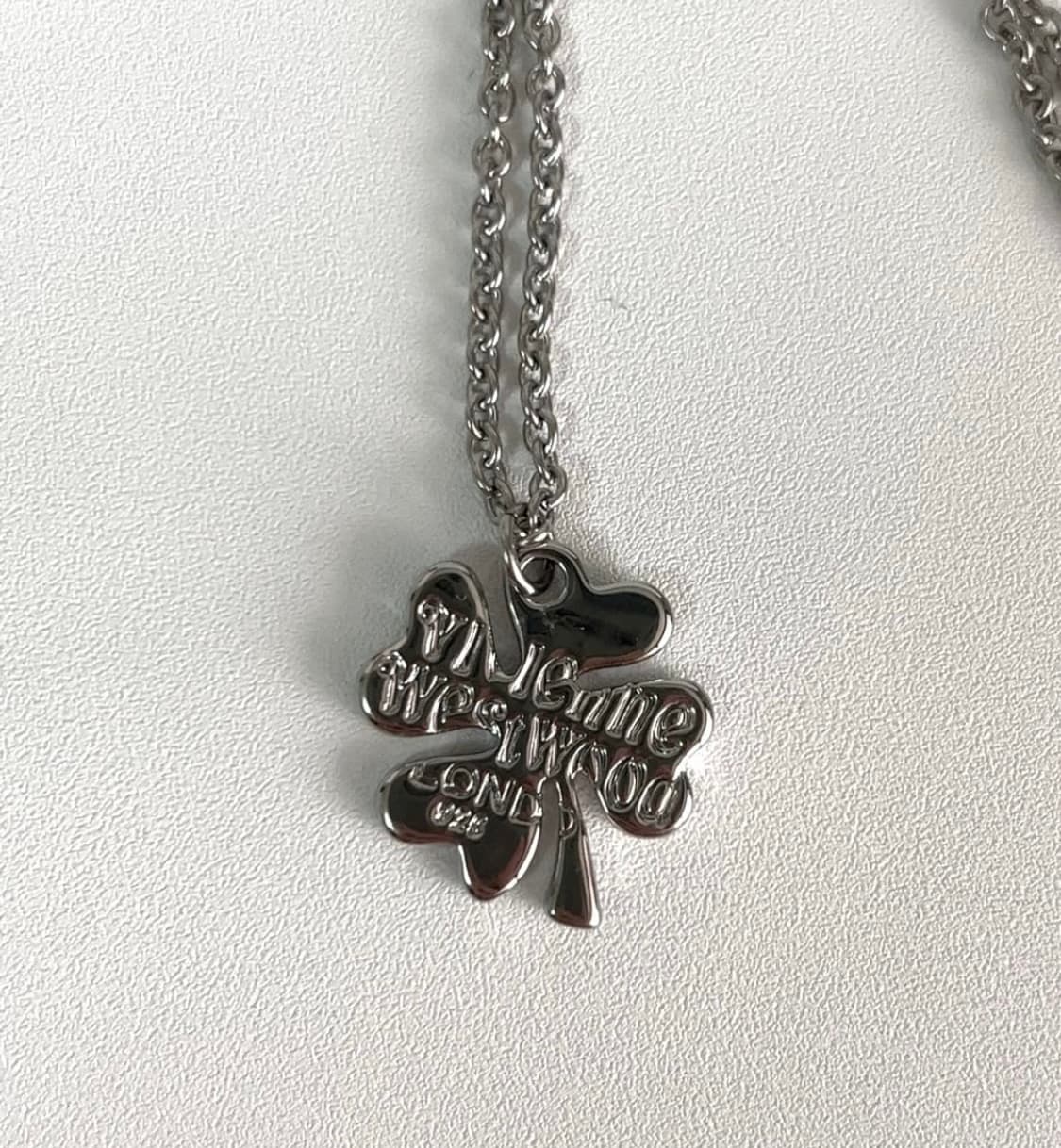 비비안웨스트우드 클로버 목걸이 상품이미지3