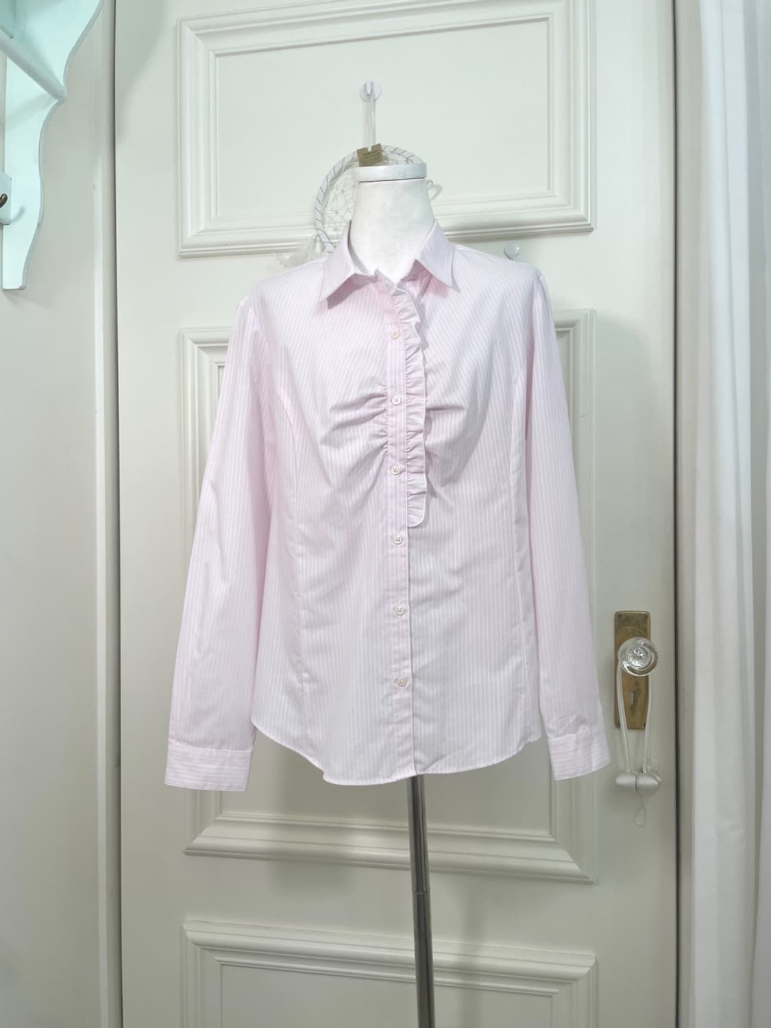 pink stripe ruffle shirring blouse 상품이미지1