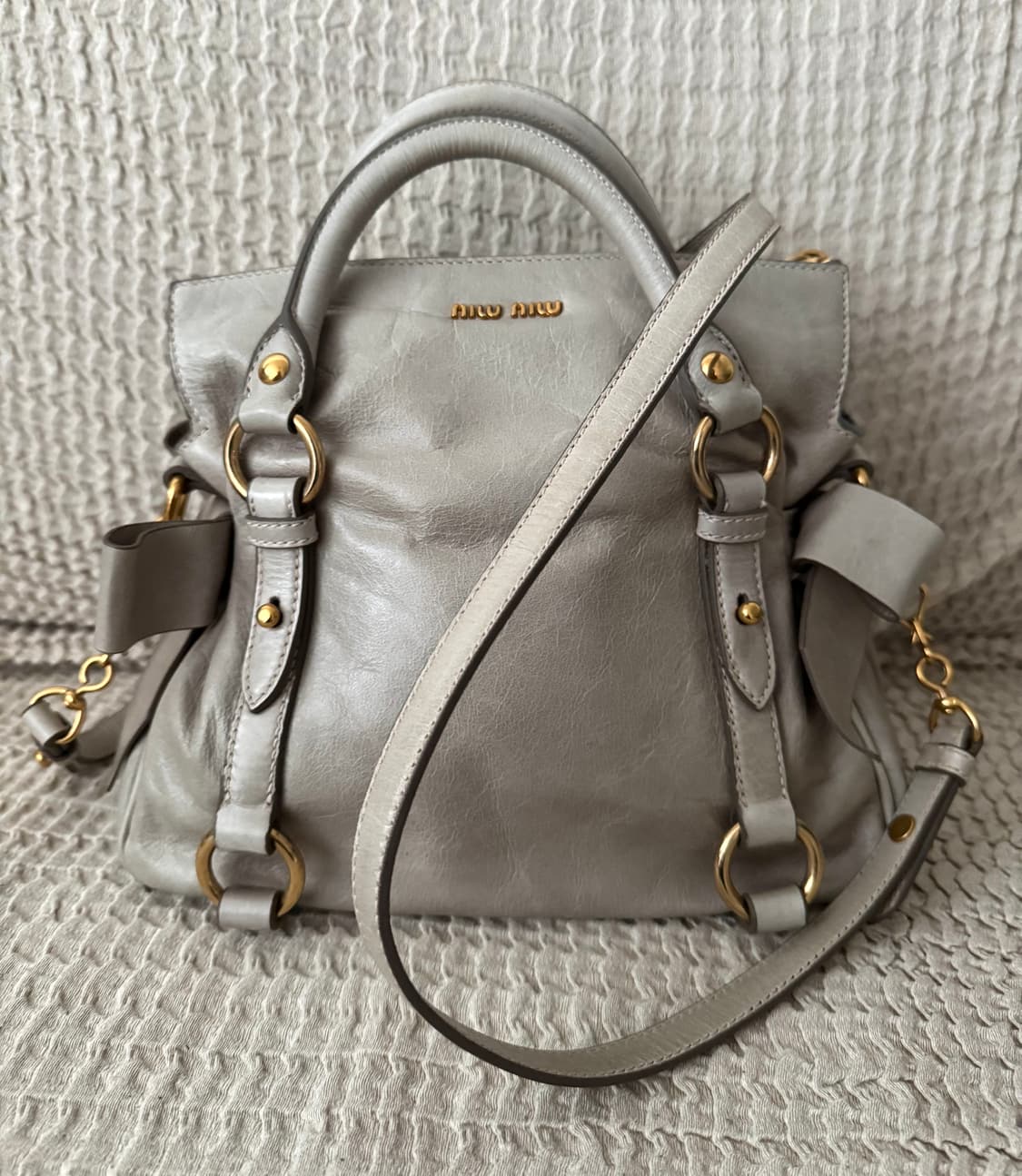 미우미우 비텔로 럭스 보우 미니 사첼백 토트 크로스바디 상품이미지2