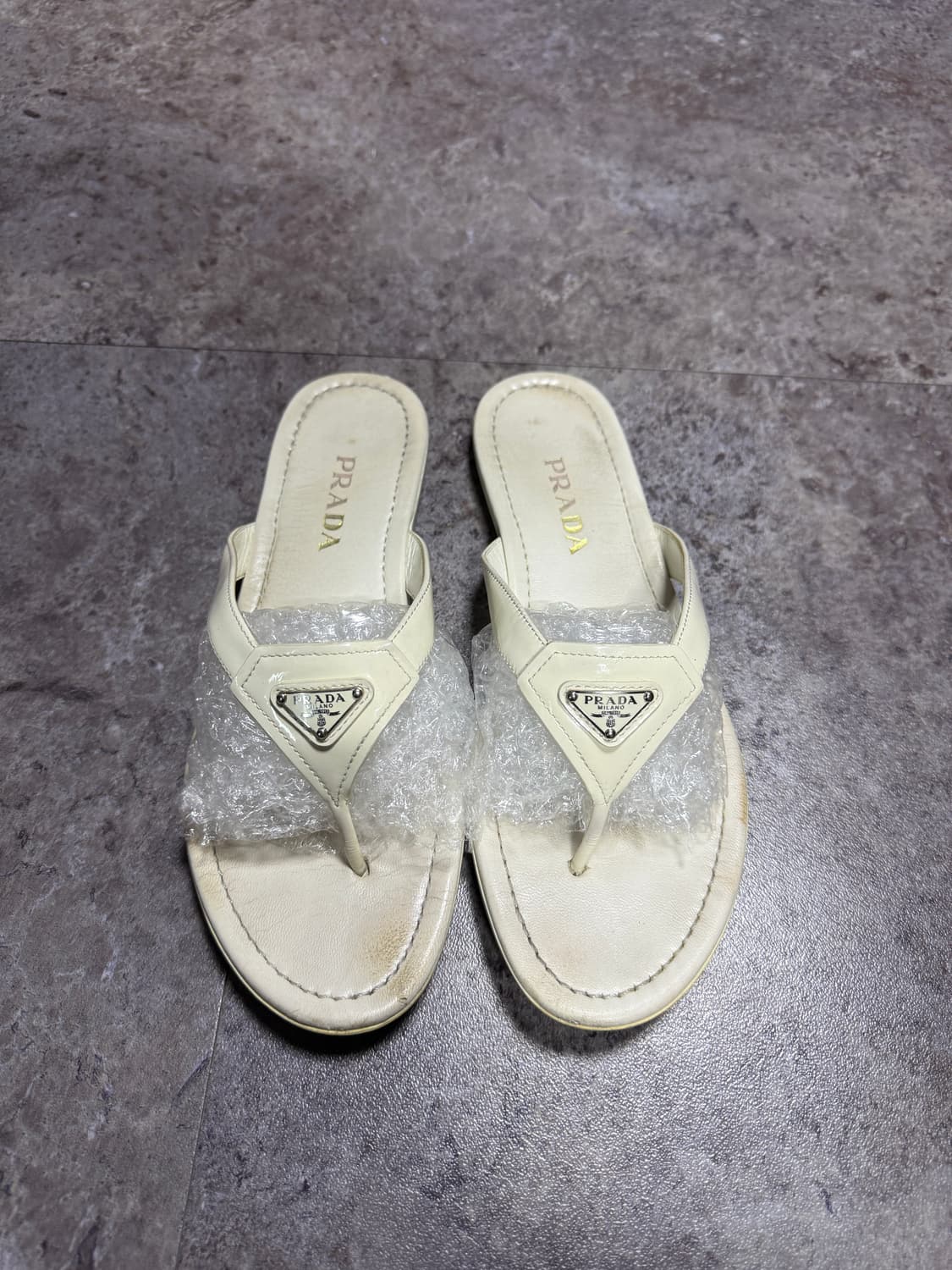 프라다 쪼리 슬리퍼 39 상품이미지3