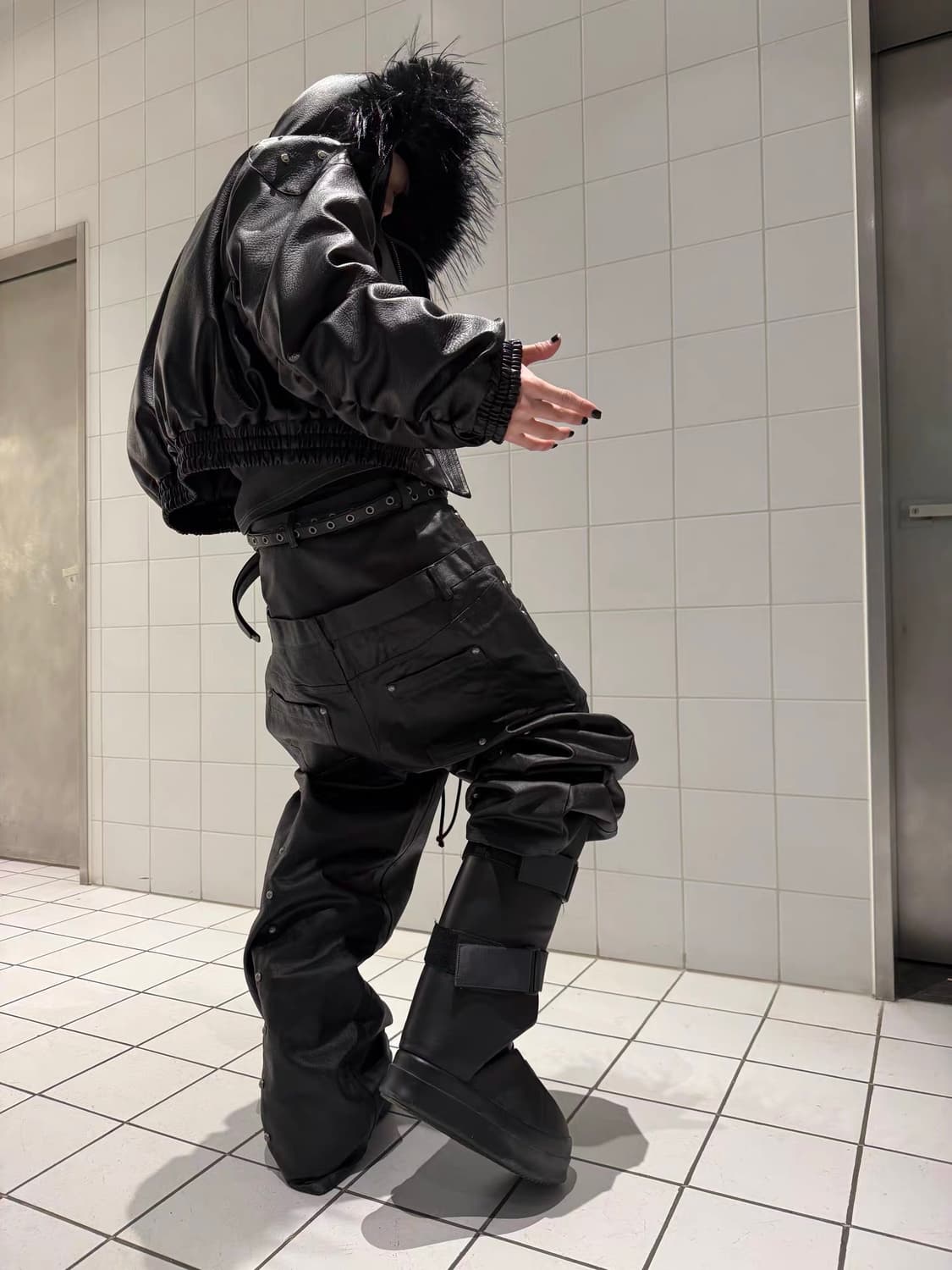 Opium Dark Leather Fur Bomber 상품이미지3