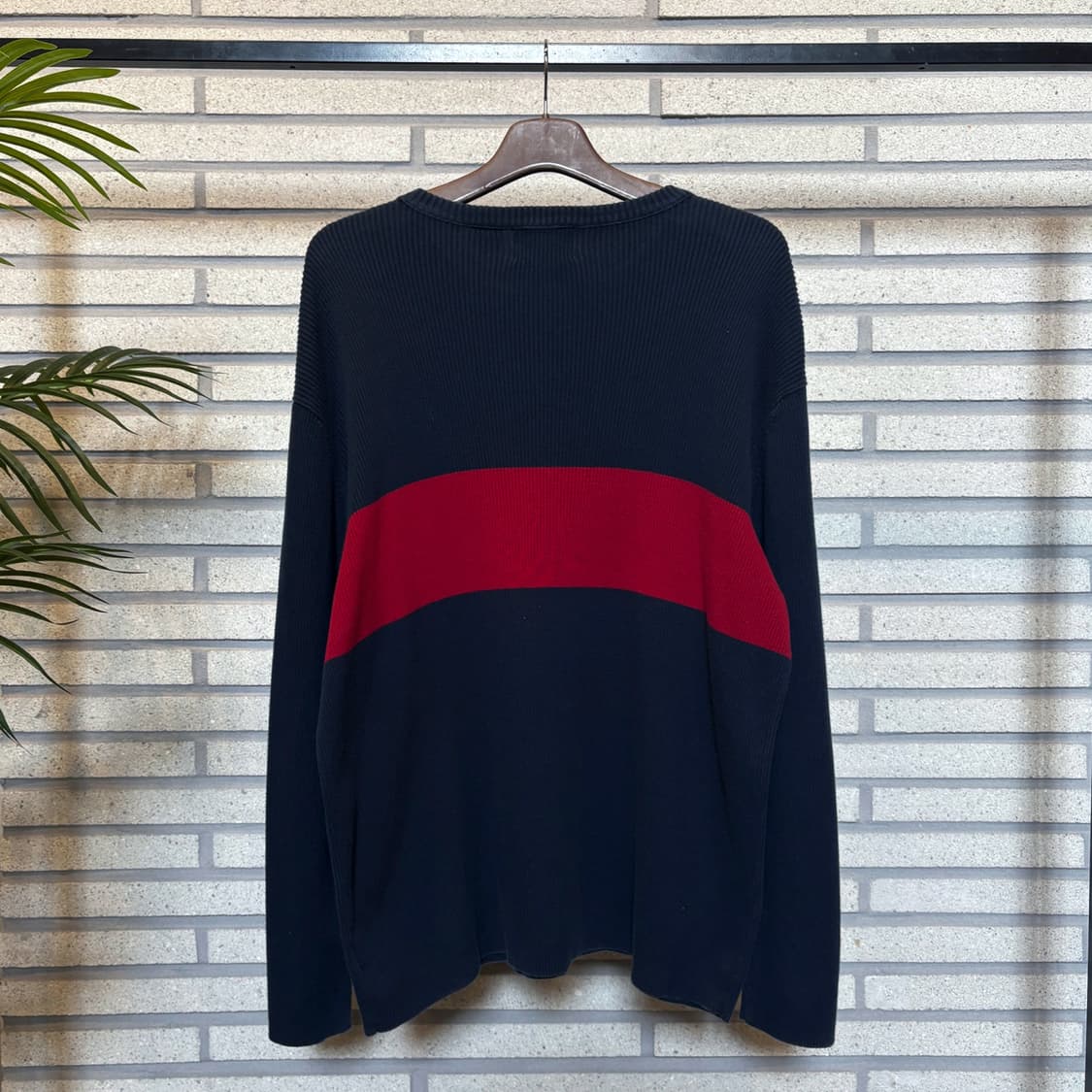 POLO JEANS 폴로진스 골지리브 크루넥 코튼니트 빅라인 로고 디테일 상품이미지3