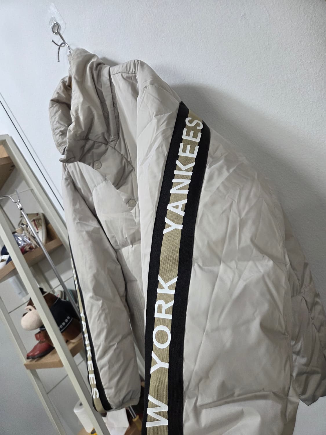 MLB 뉴욕 양키스 빵빵한 덕다운 패딩 점퍼 아이보리 상품이미지2