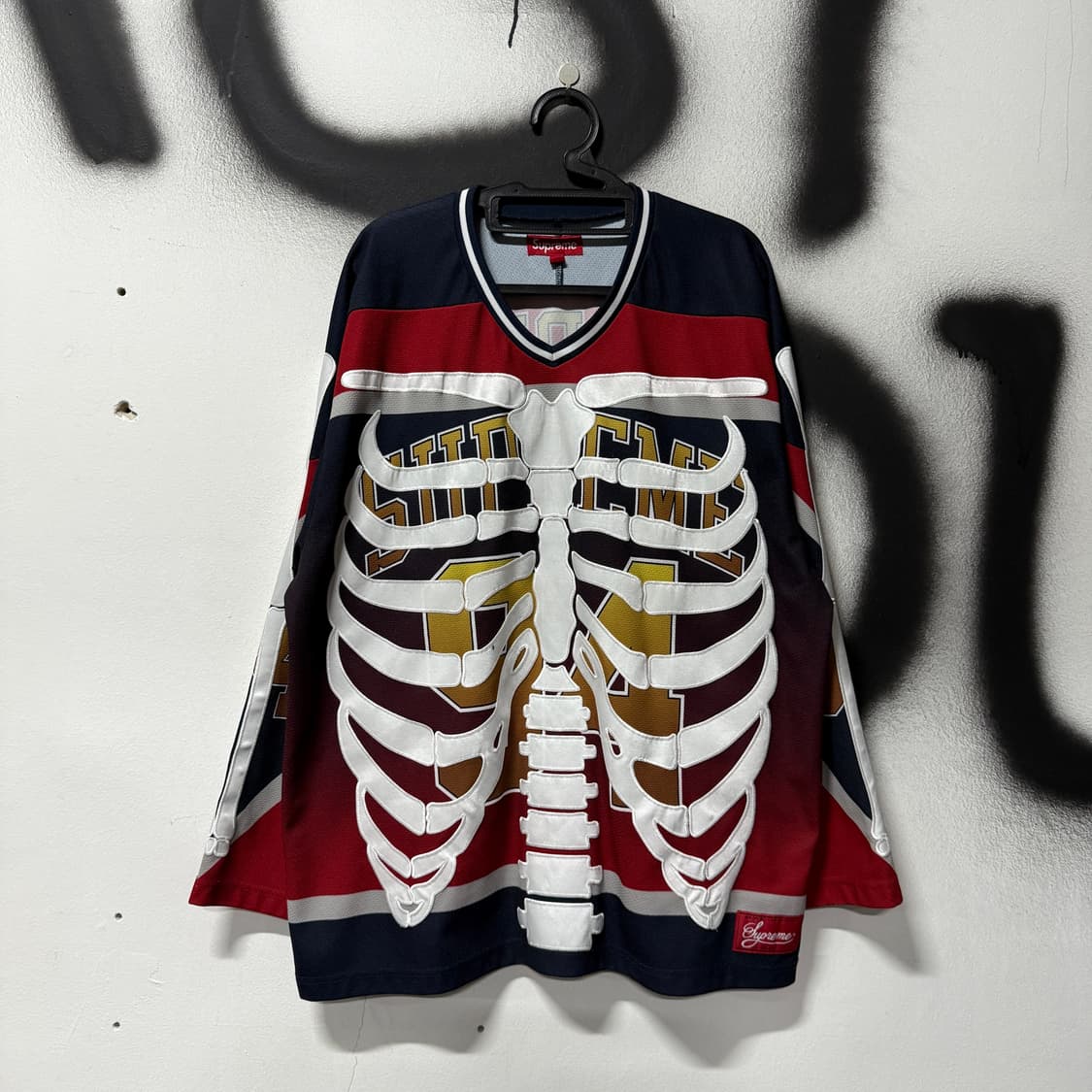 슈프림 23fw 본즈 하키 롱 슬리브 저지 져지 상품이미지1