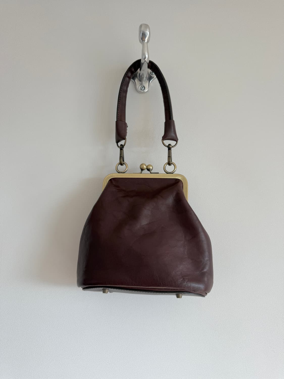 유르트(YURT) 레더 프레임백(크로스스트랩 포함) 상품이미지5