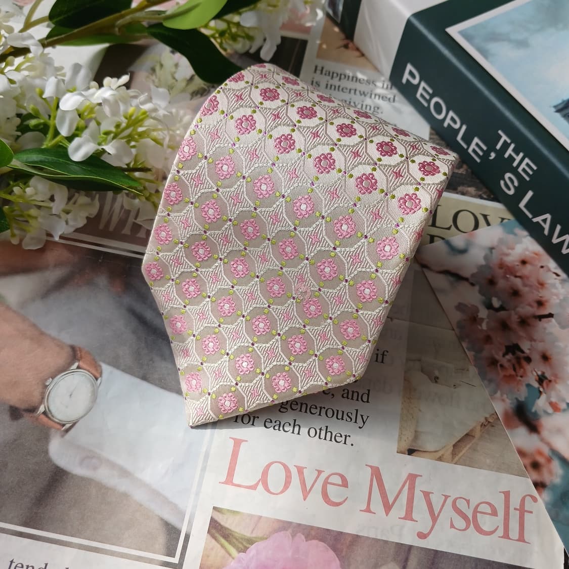 밀라숀 아이보리 & 핑크 플라워 자카드 넥타이 9cm A+등급 E887
 상품이미지4