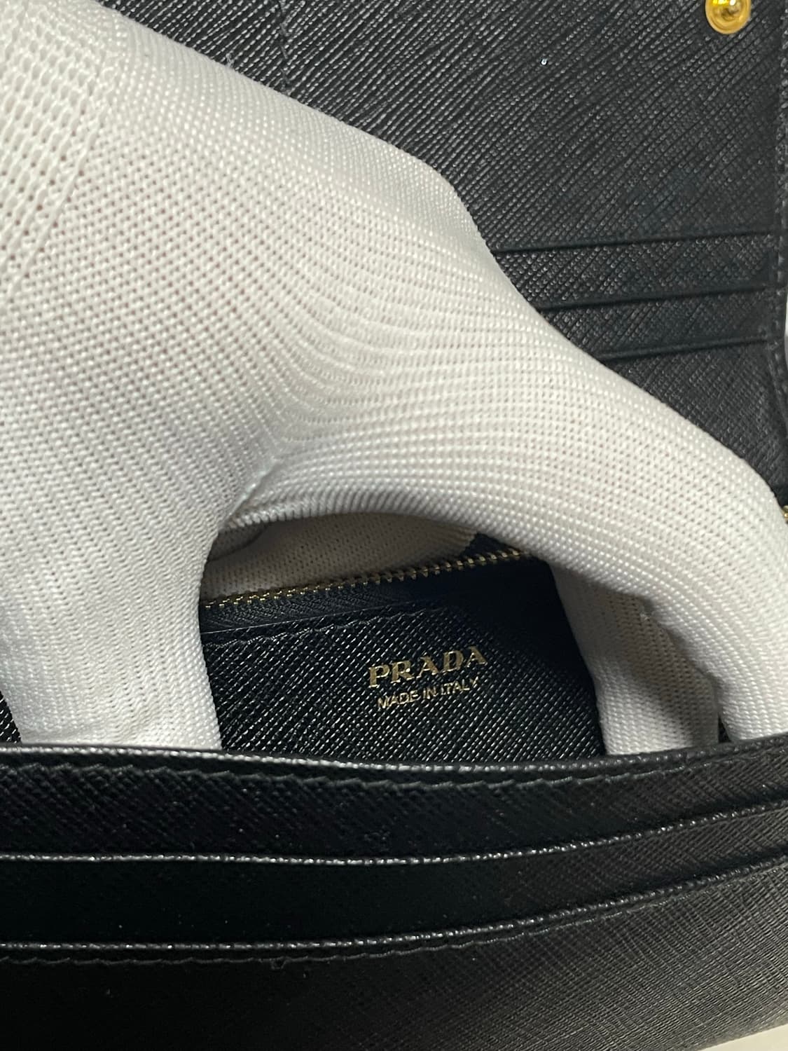 [풀구성] 프라다 사피아노 삼각로고 금장 장지갑 [os]  상품이미지7