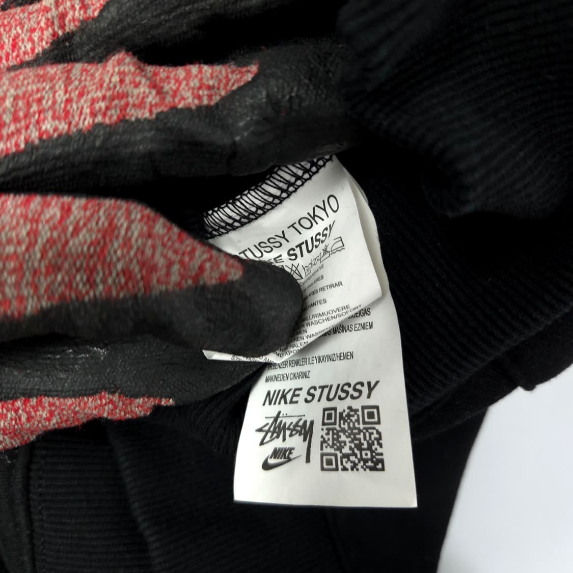 77 (120)스투시 기모 후드 티셔츠 블랙 상품이미지5