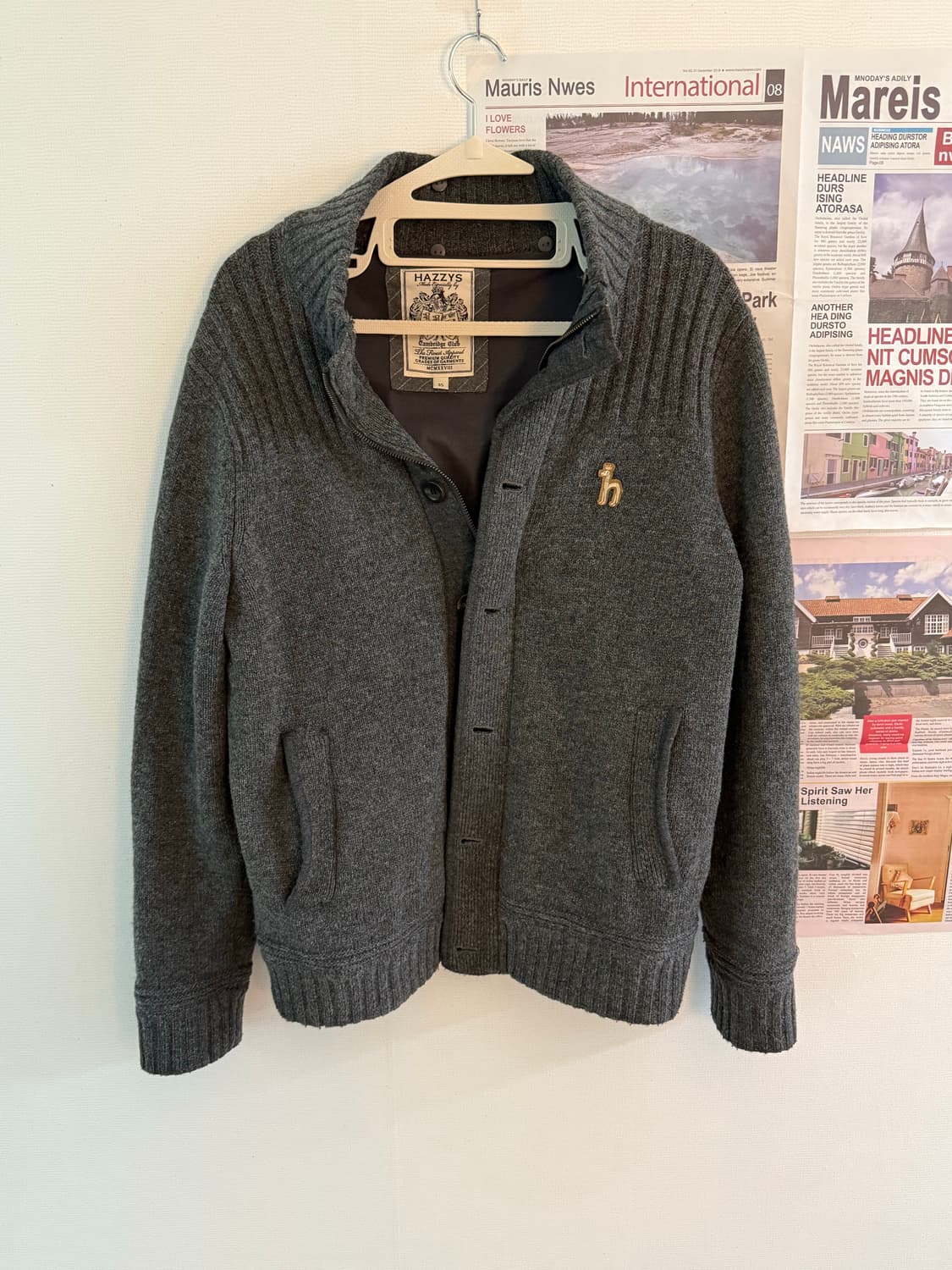 헤지스 니트 집업 상품이미지1