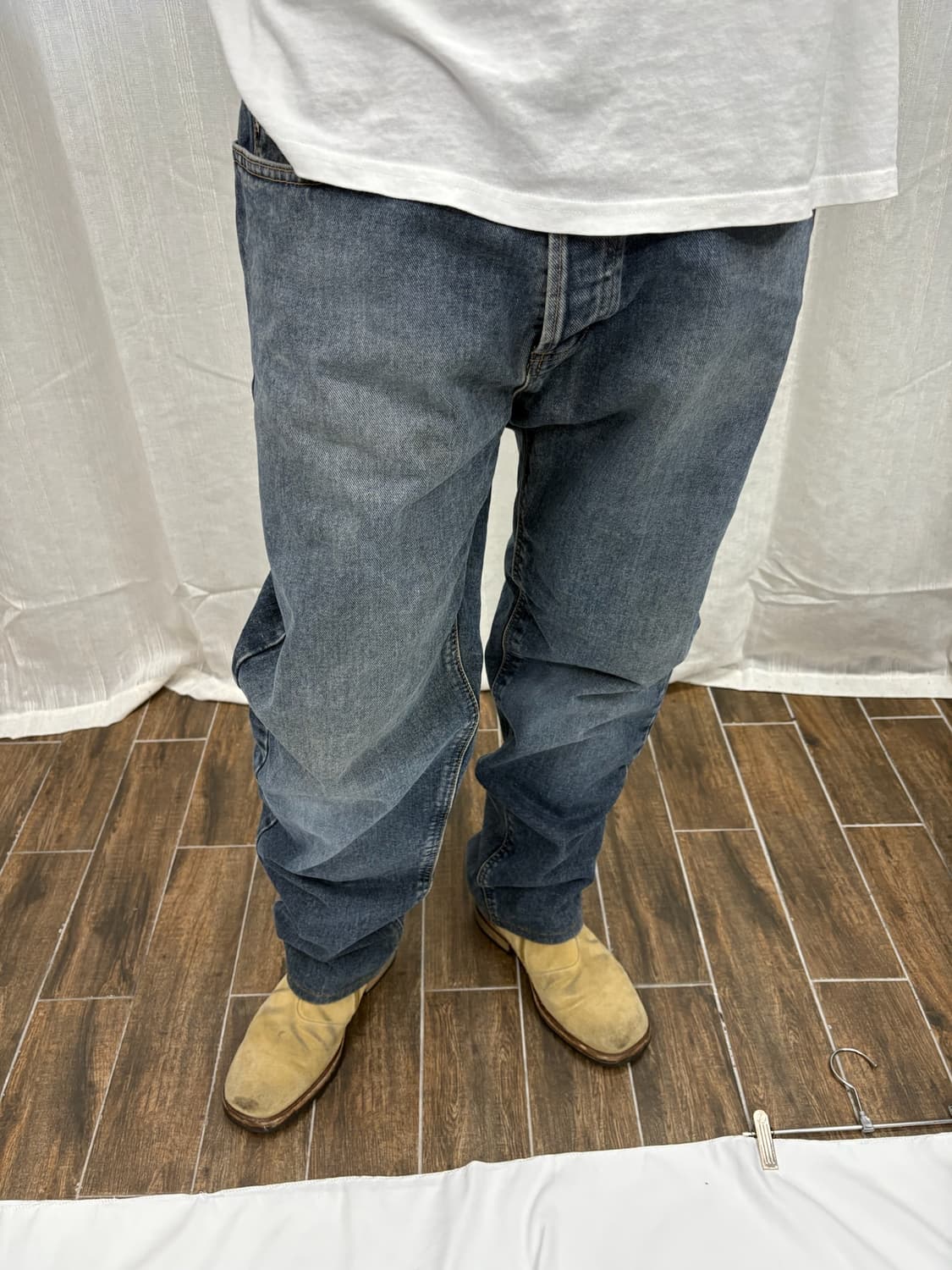 아르마니 익스체인지 AX 릴랙스드 핏 워싱 데님 팬츠 상품이미지3