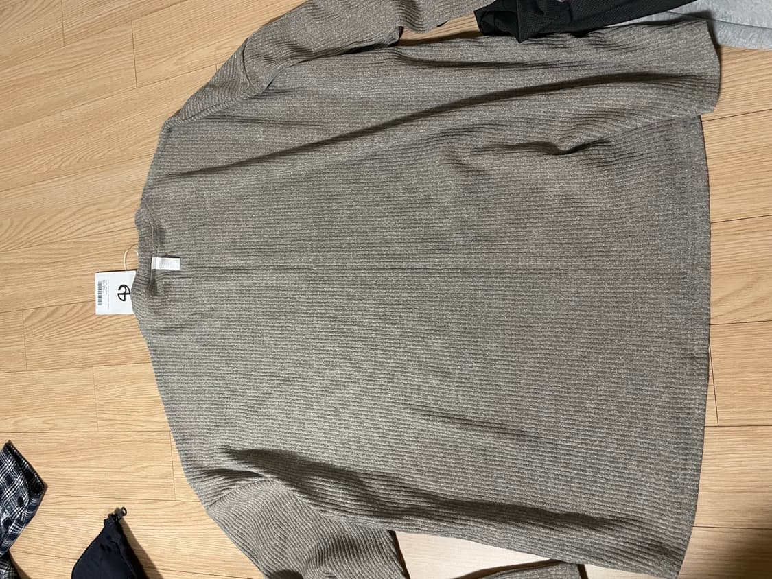 노메뉴얼 롱슬리브 오트색 L사이즈 새상품 상품이미지2