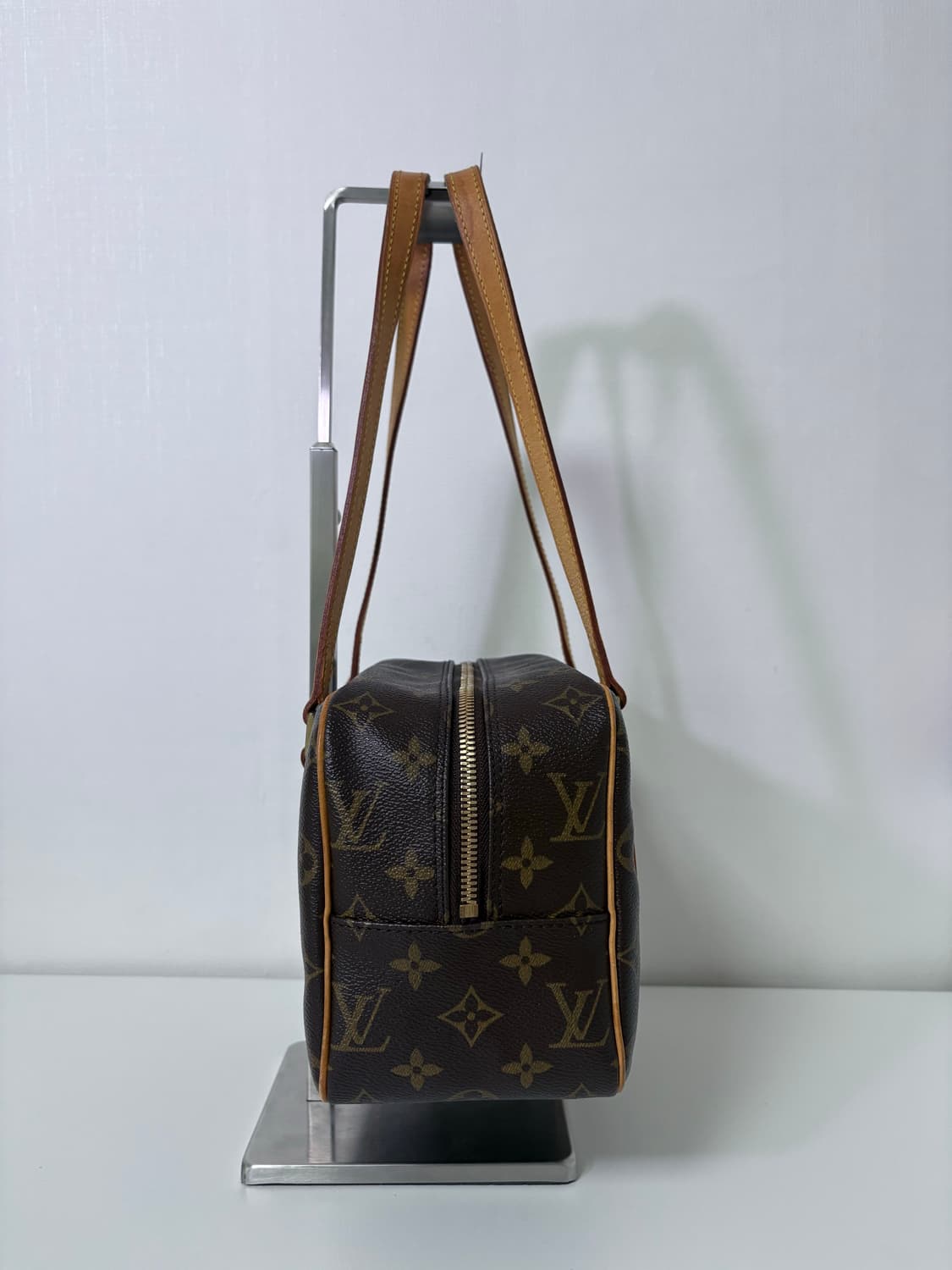 루이비통 시떼(시테) mm 숄더백 상품이미지3