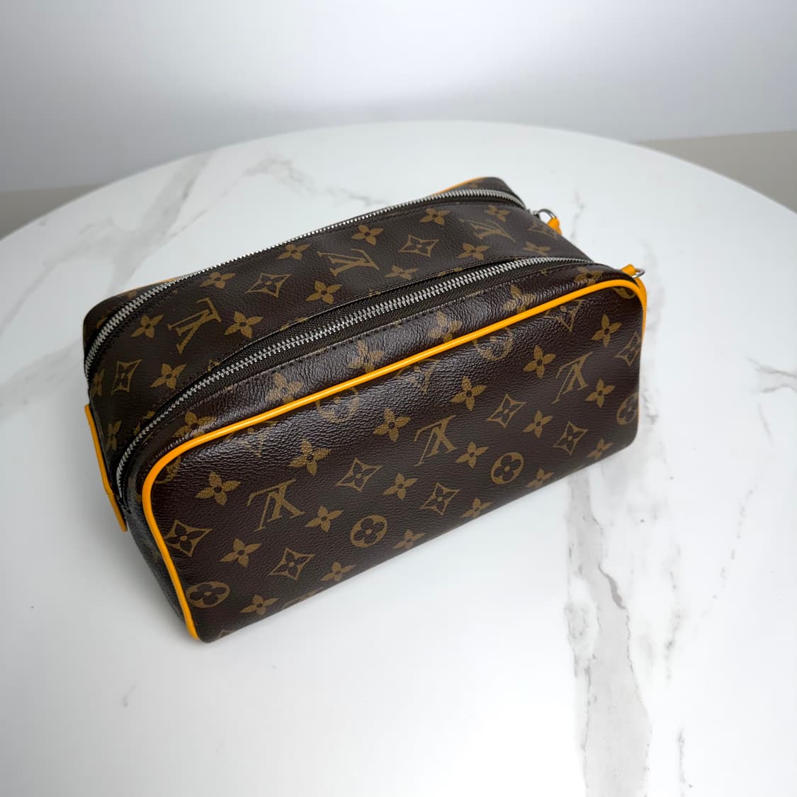 루이비통 모노그램 마카사르 돕키트 상품이미지3