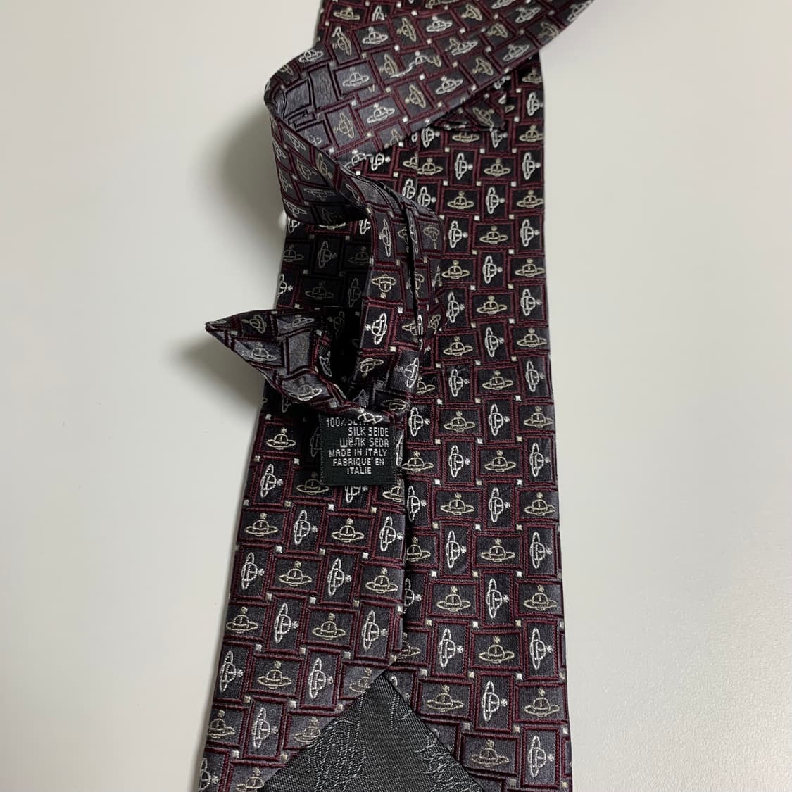 비비안웨스트우드 모노그램 명품넥타이 100실크 A+등급 8.8cm 상품이미지7