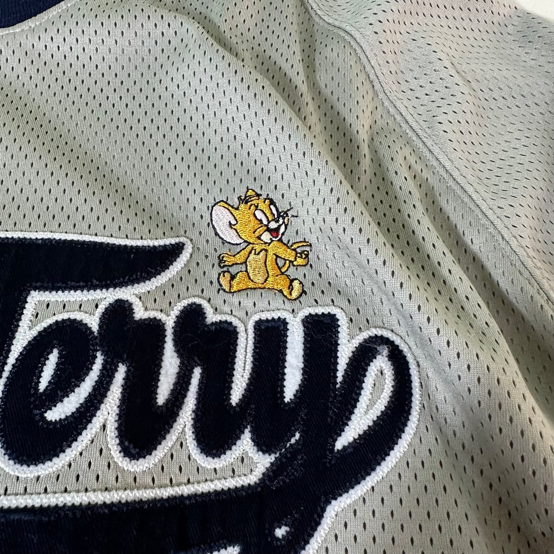 OS 피지컬에듀케이션 실버그레이 오버핏 TOM and JERRY 농구져지 상품이미지4