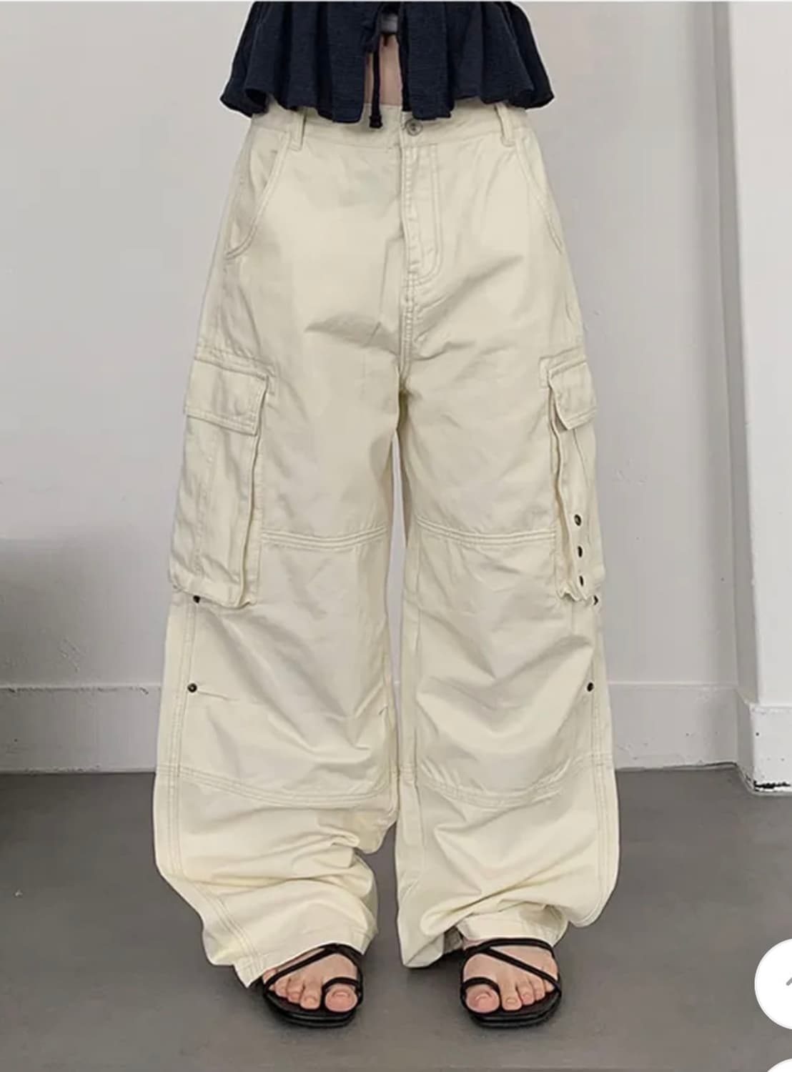 에이블리 리벳 카고 팬츠 블랙xs 상품이미지3