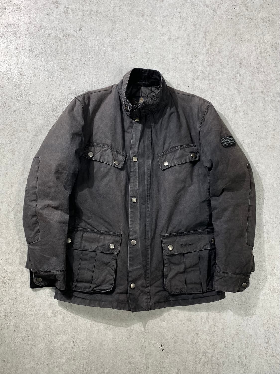 [S] Barbour 바버 인터내셔널 빈티지 페이딩 왁스자켓 상품이미지1
