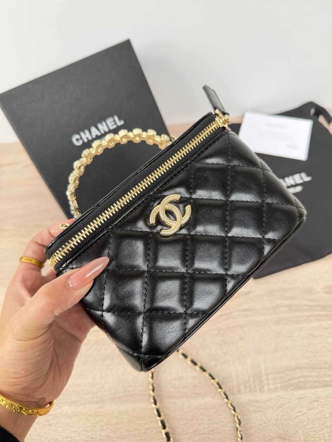 샤넬VIP 진주펄 장식 핸들 베니티백 샤넬 코스메틱 상품이미지9