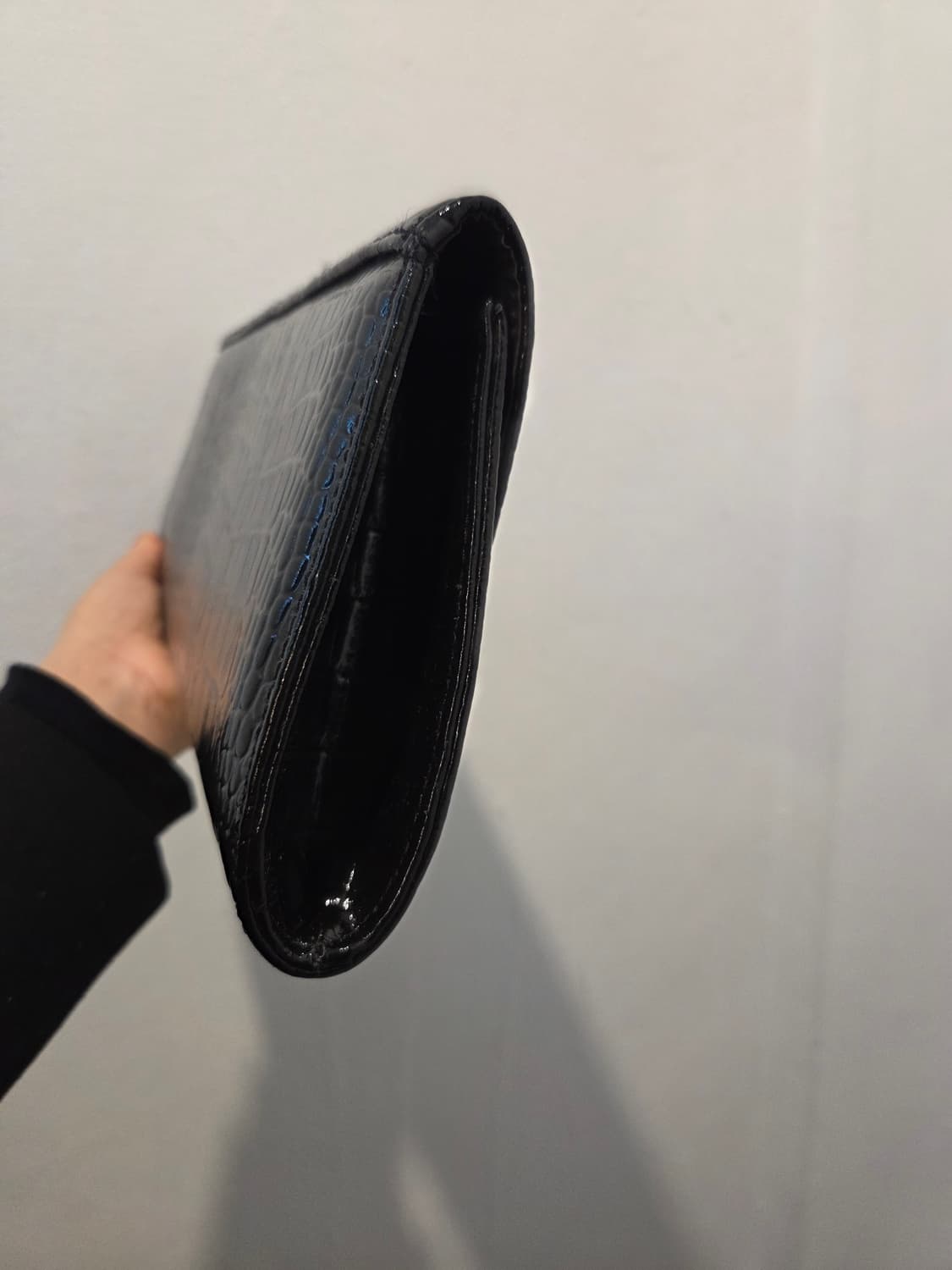 블랙 에나멜 소가죽 크로커 클러치백 상품이미지3