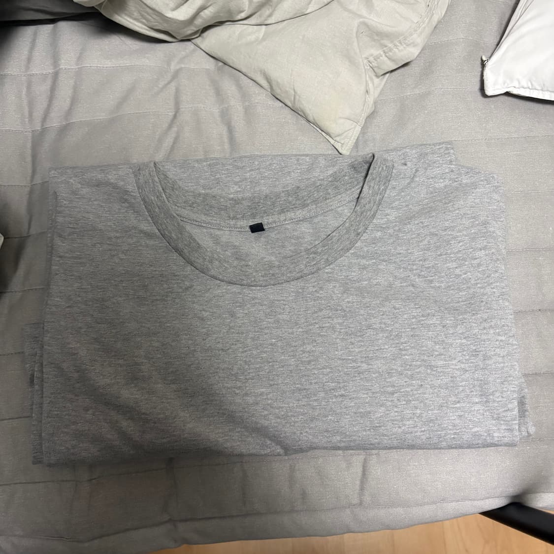 [2] 폴리테루 라운드넥 그레이 티셔츠 상품이미지2