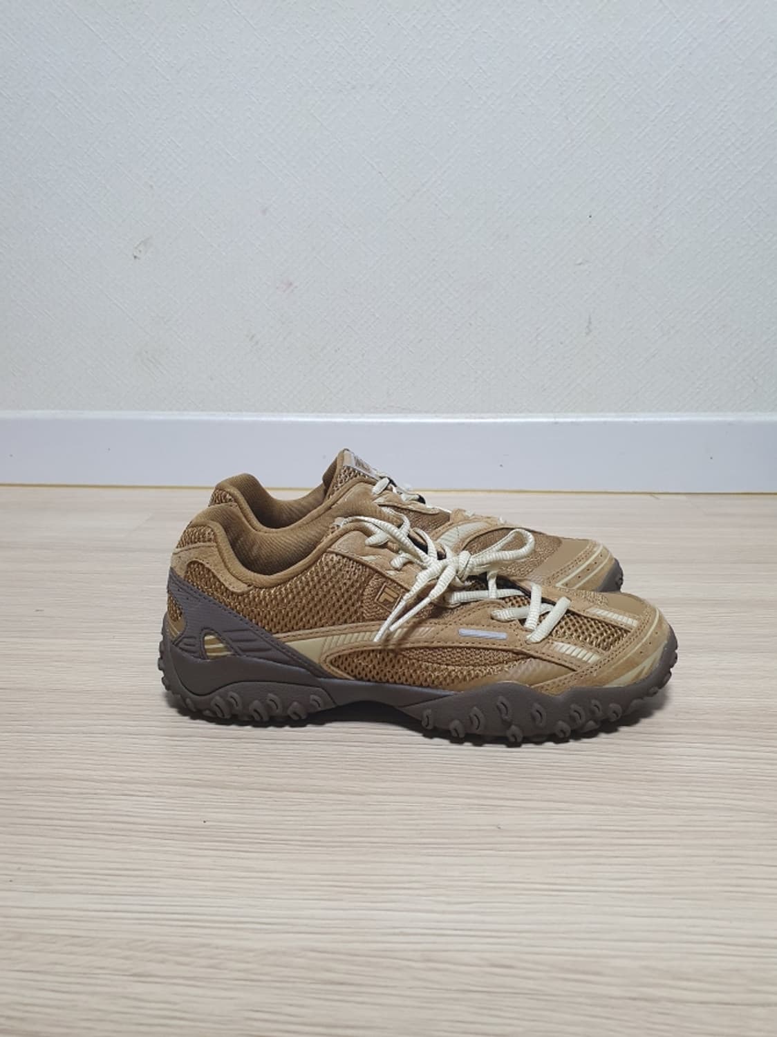 휠라 에샤페 LX V2 브라운 250 상품이미지1