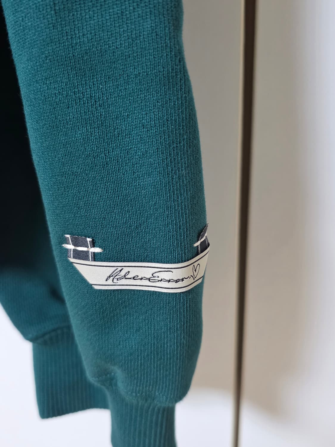 아더에러 etik logo 스웻셔츠 상품이미지8