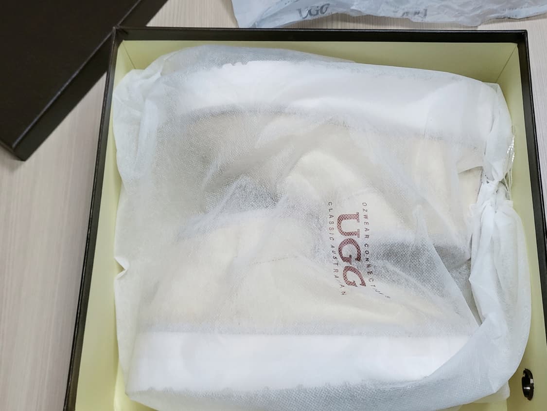 어그 클래식 미니 플랫폼 부츠 오프 화이트 230 상품이미지4