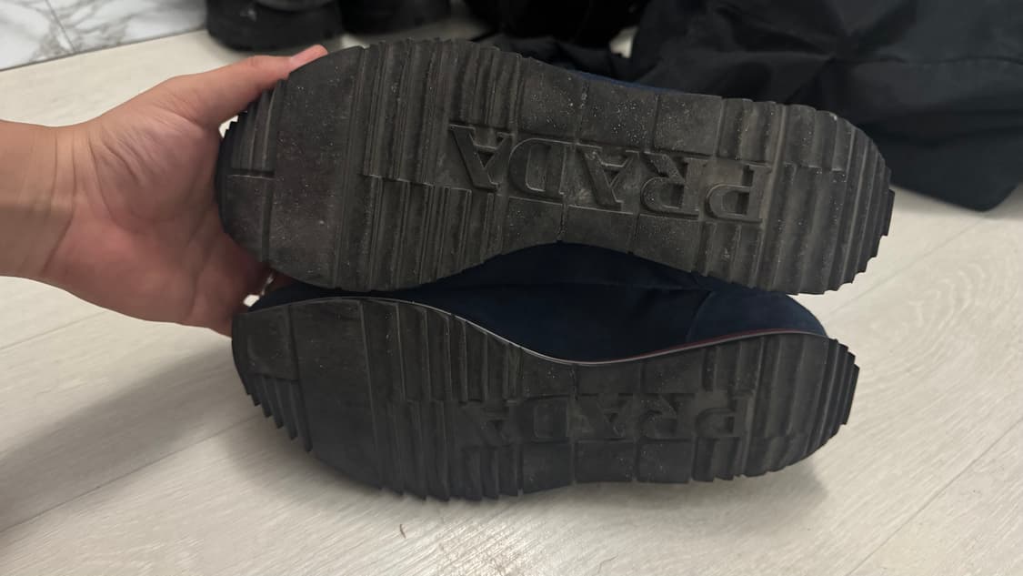 프라다 나일런 스웨이드 스니커즈 상품이미지4