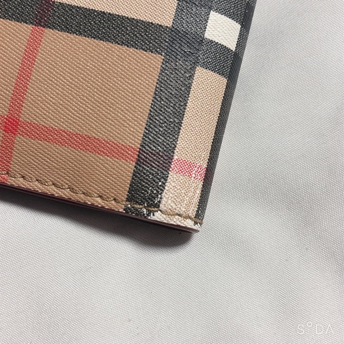 버버리 체크 패턴 장지갑 상품이미지8