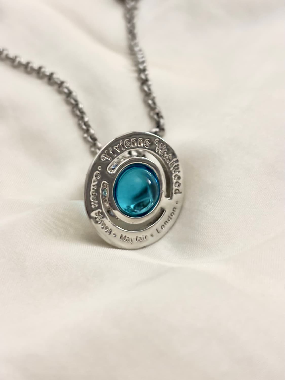 비비안웨스트우드 orb 목걸이 블루 상품이미지3