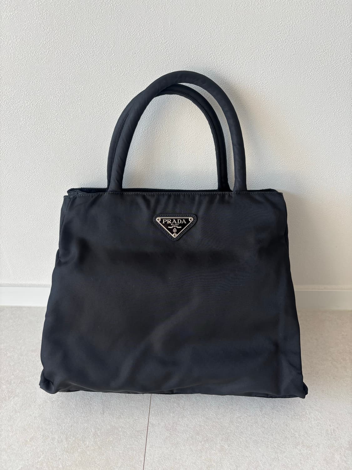 프라다 블랙 나일론 토트백 상품이미지1