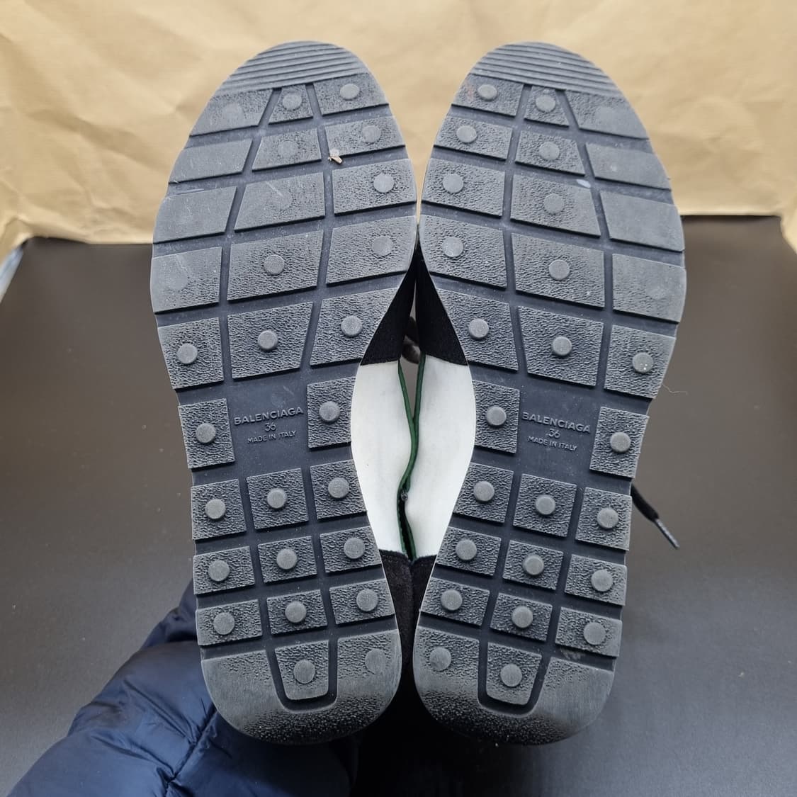 발렌시아가 레이스러너 스니커즈36 230 상품이미지3