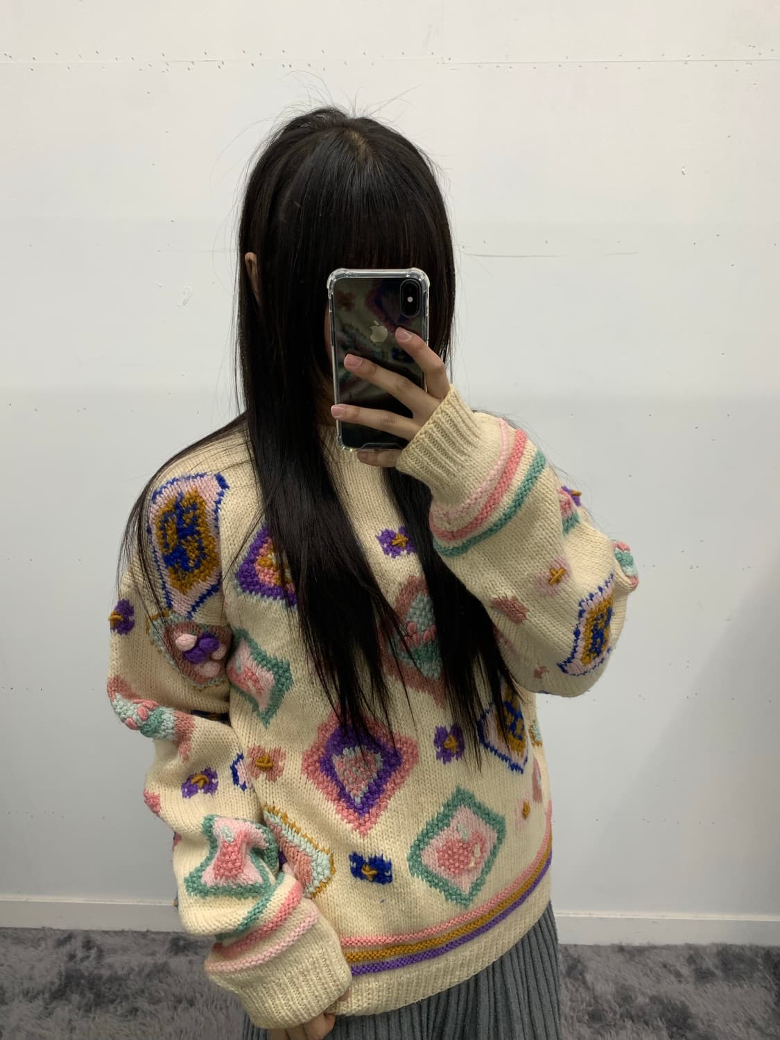 아이보리 패턴 폼폼이 니트 상품이미지1