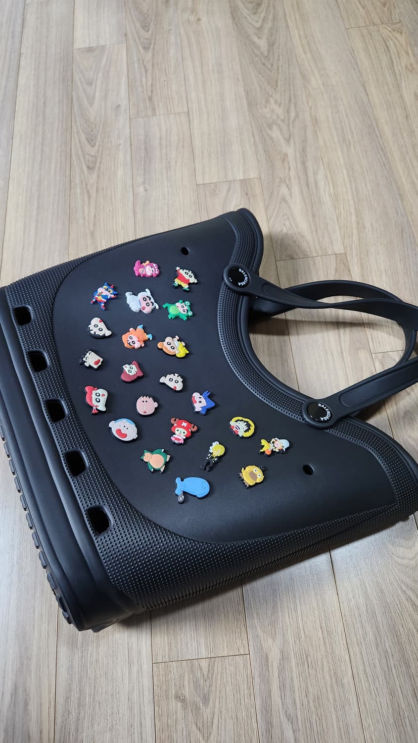 발렌시아가 x 크록스 상품이미지3